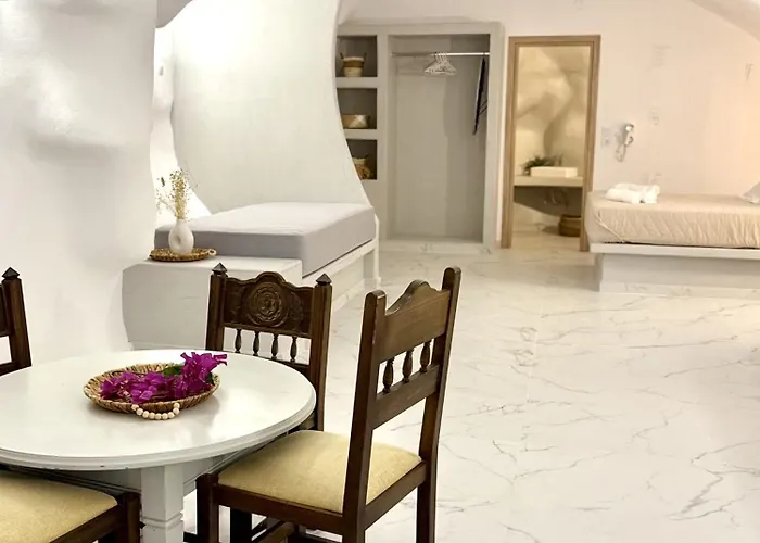 Petuna Cave 산토리니